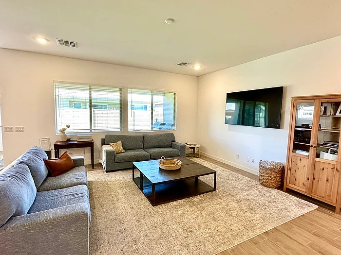 3718 E Gold Mountain Ave — Photo 2