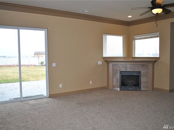 4th image of 7849 Blue Jay Dr NE