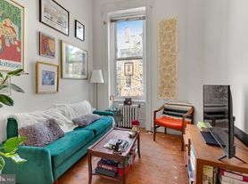 916 Pine St, Philadelphia, PA