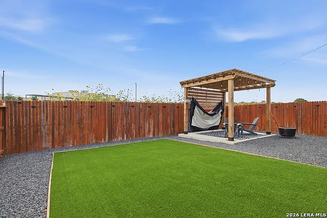 12122 Canyon Rock Ln — Photo 25