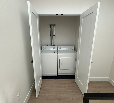 5th image of 2312 S Delaware St #2