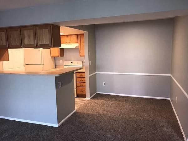 Kitchen/Dining Area