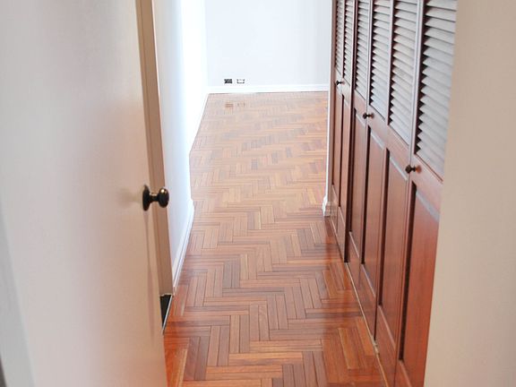 5th image of 150-156 W 56th St APT 6406