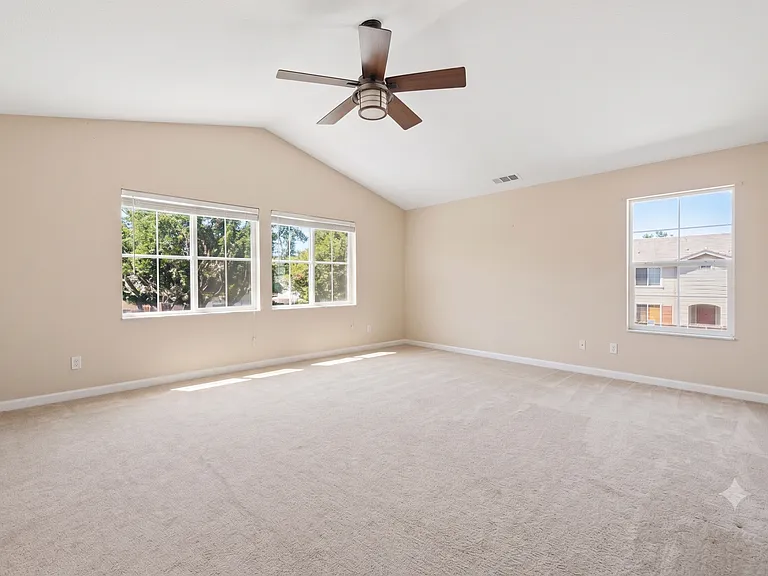 4501 Thoroughbred Ct — Photo 26