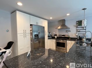 30 Boylston St #1N, Acushnet, MA 02743