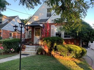 54 Georgia St, Valley Stream, NY 11580