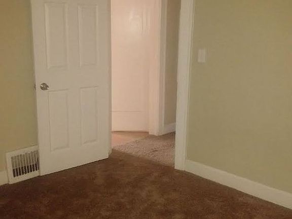 3rd image of 1824 E 68th Ter