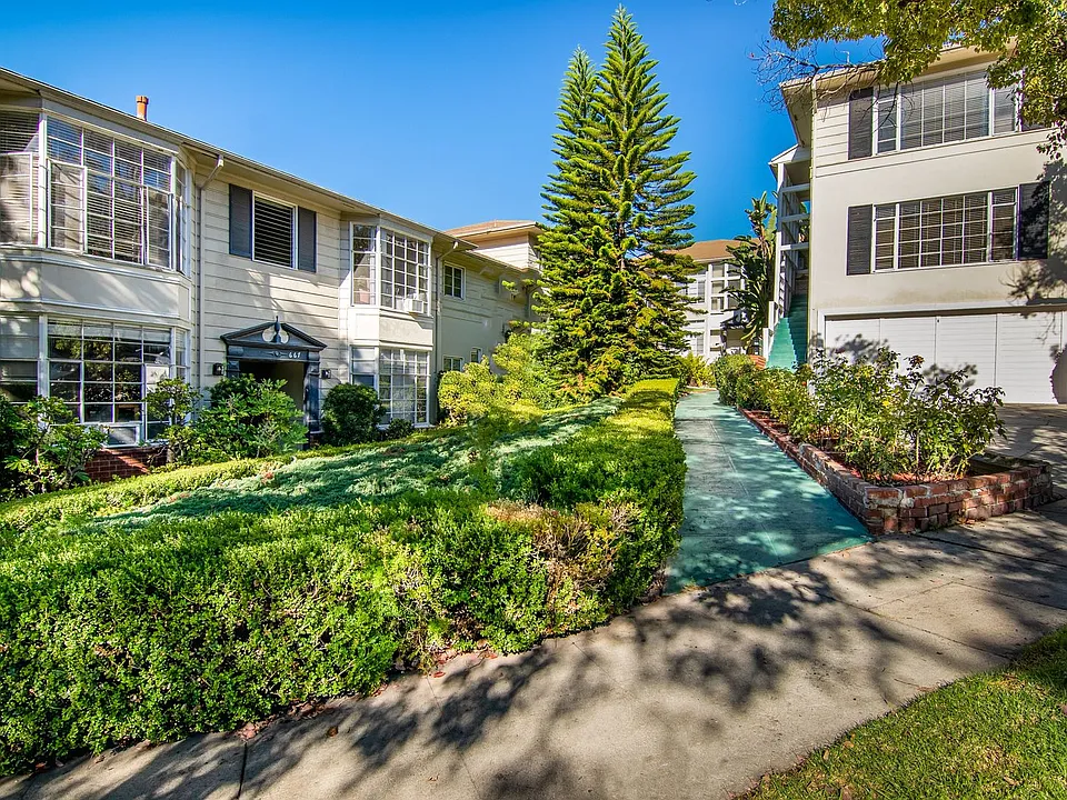 651 Midvale Ave