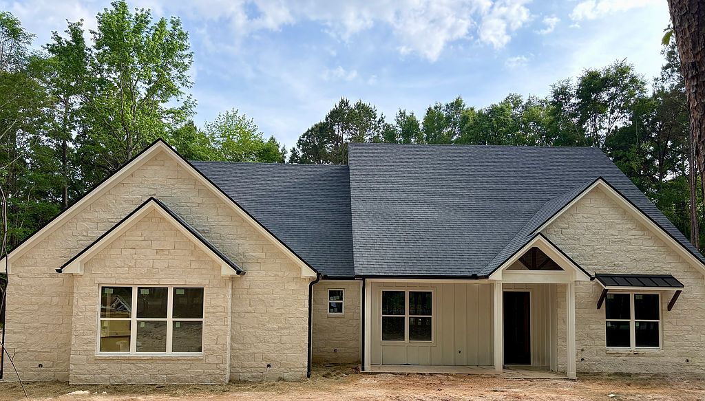 15337 Lakeside Dr - Property Image