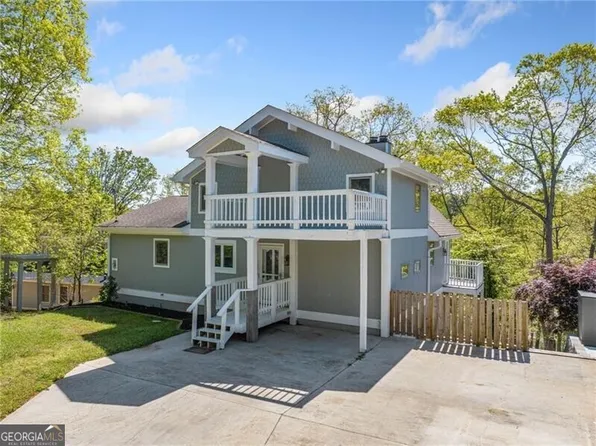 6109 White Oak Dr, Flowery Branch, GA 30542