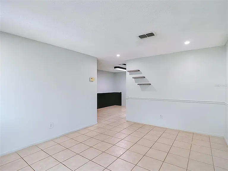 7916 Woodgrove Cir — Photo 5