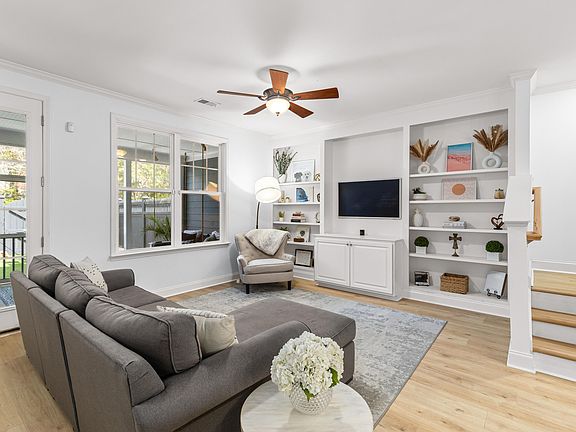 5th image of 2061 Kings Gate Ln