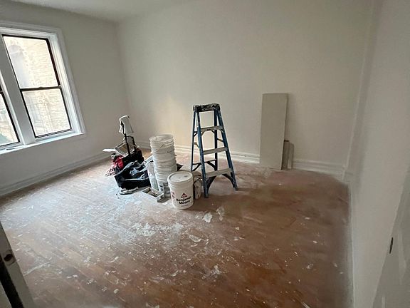 3rd image of 3175 Grand Concourse #J04