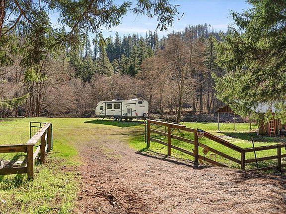 2nd image of 9972 Elk Creek Rd