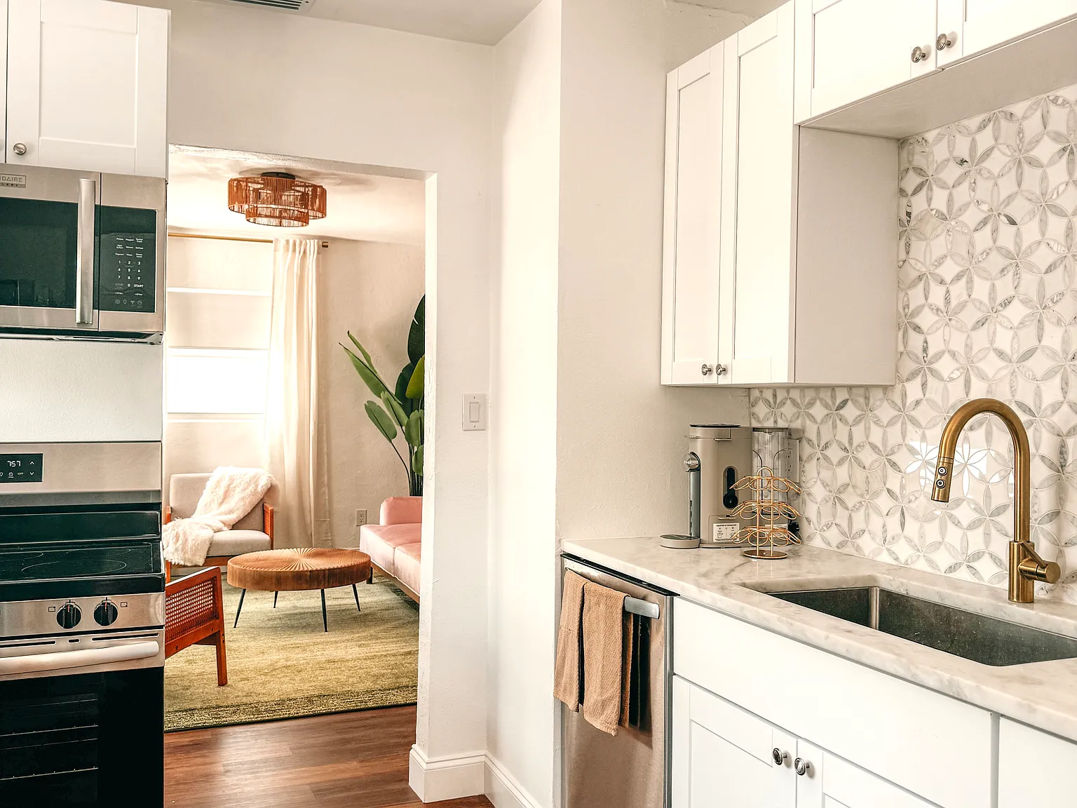 2 bed, 900 sqft, $3,250 — Photo 4