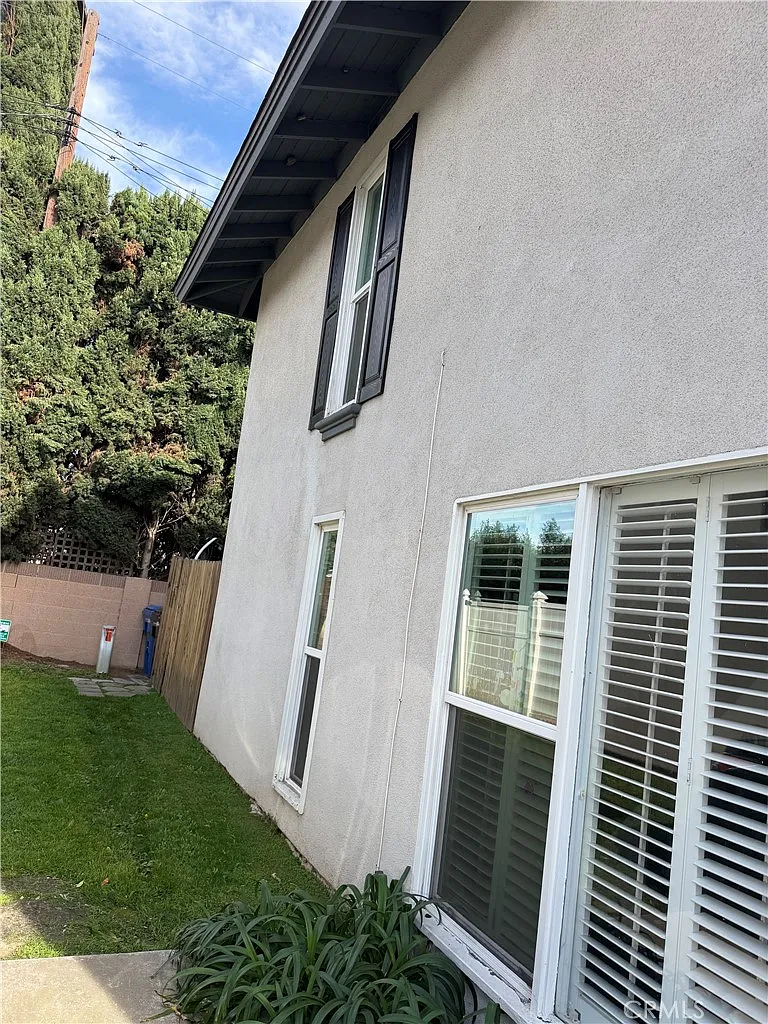 Building Photo - 10403 Stratton Ct