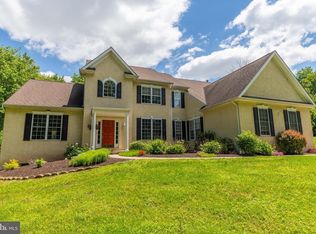 2030 Legat Ln, Harleysville, PA 19438