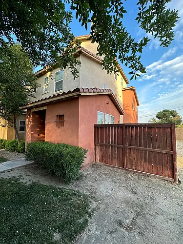 275 Bloomington Ave #101 Photo 1