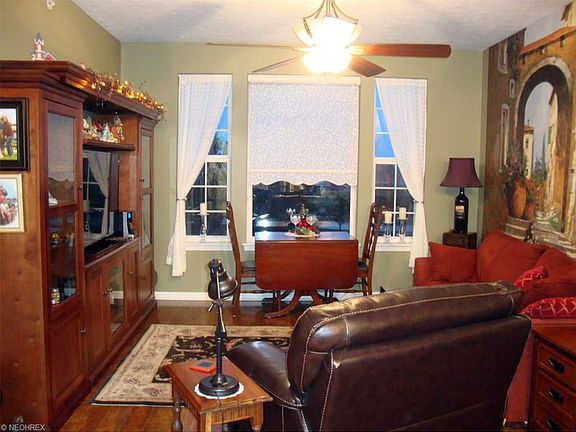 5th image of 3656 Morningside Way APT 208