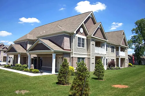Deer Lakes Apartments Photo 1