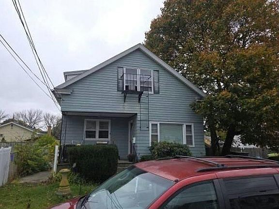 3rd image of 11 Kinfield St