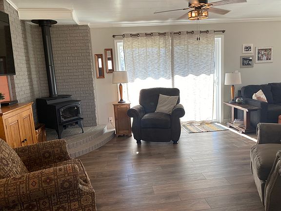 3rd image of 111 W Ouachita #406