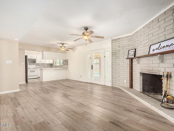 3rd image of 3726 W Peoria Ave