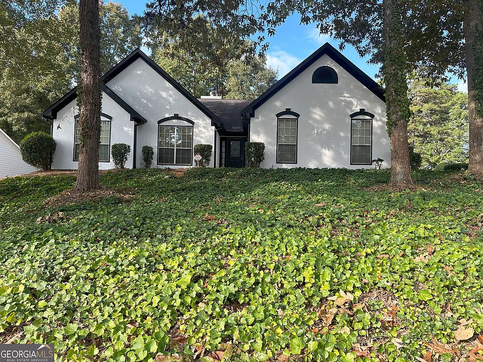 1st image of 1562 Longwood Dr