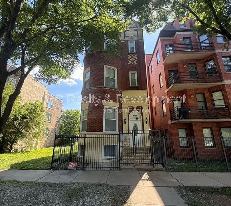 1st image of 4753 S Saint Lawrence Ave Floor 3