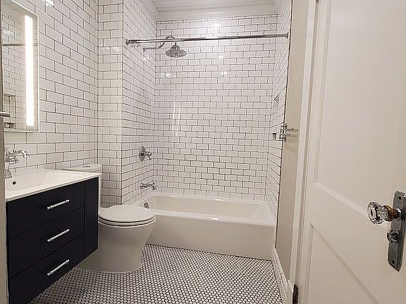 5th image of 4933 Bouton St