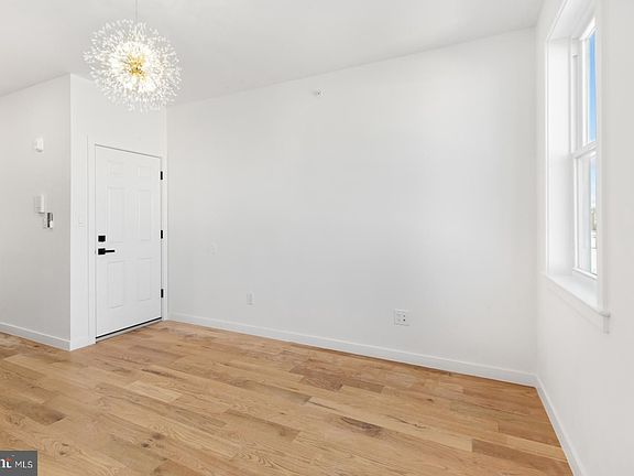 4th image of 1209 Snyder Ave #3