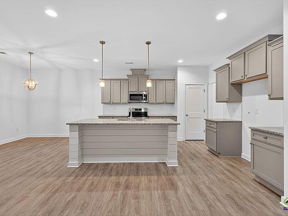 5th image of 103 Royal Tern Ln