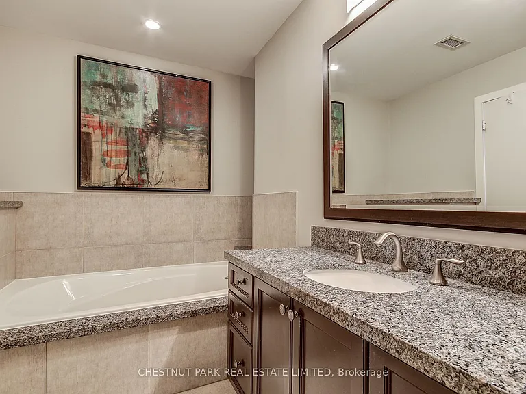 2 Fieldway Rd #Penthouse 05 — Photo 26