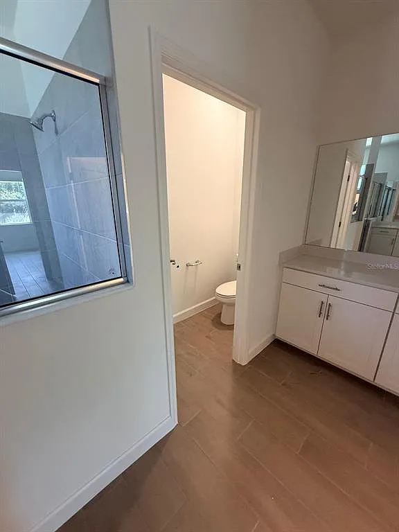 3 bed, 3.0 bath, 2434 sqft, $3,000 — Photo 4