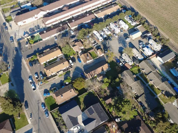 871 Vermont Ave, Turlock, CA 95380