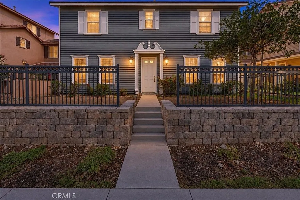 4 bed, 2841 sqft, $4,000 — Photo 1