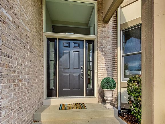 3rd image of 11170 Glenbrook Ln