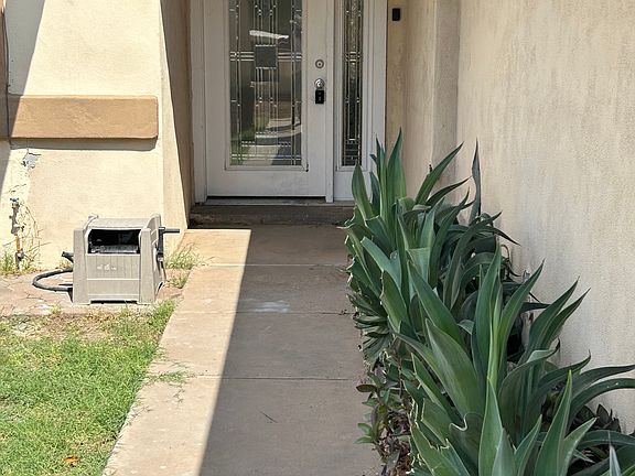 4th image of 3409 N 88th Dr