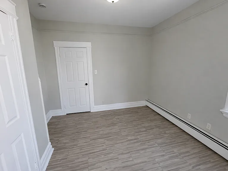 733 S 18th St #2R — Photo 10