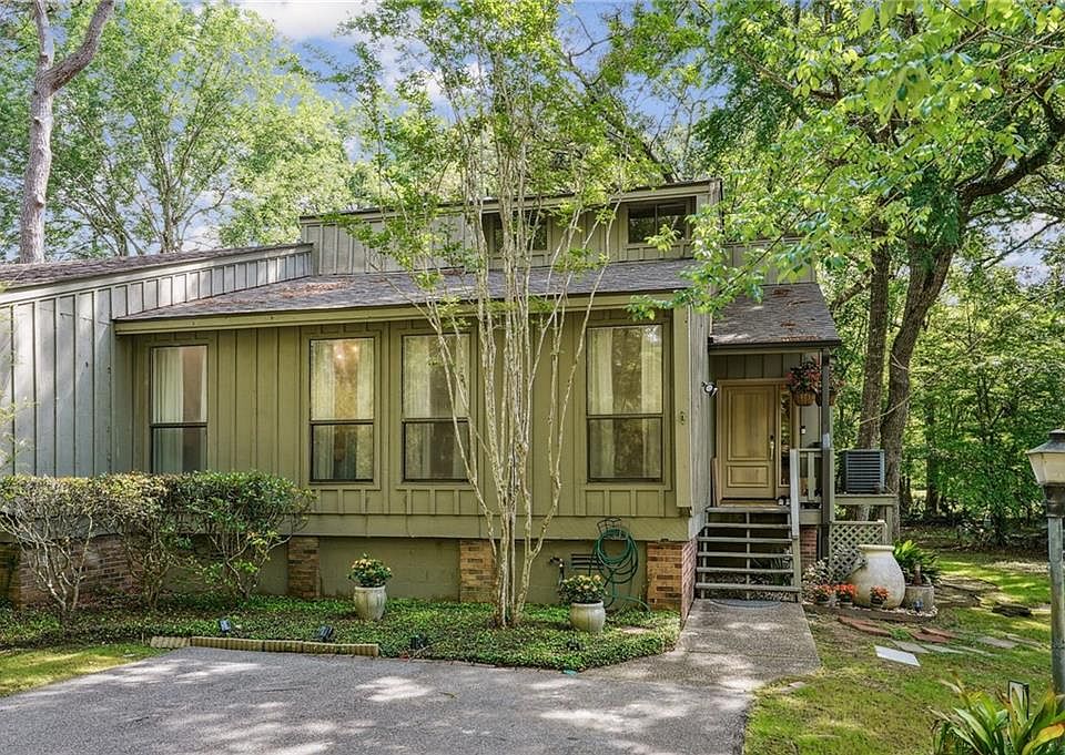 1st image of 640 Tete Lours Dr APT 19