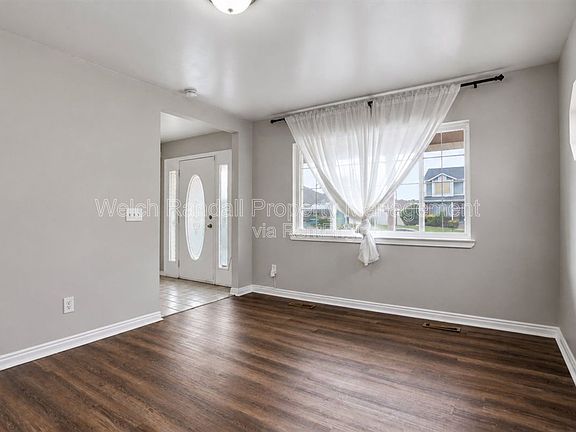 4th image of 9527 S Newkirk St