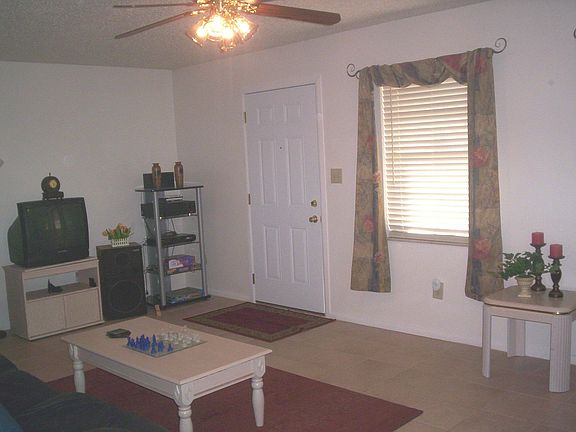 4th image of 743 Royal Palm Dr
