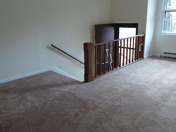5th image of 3002 Hayner Heights Dr