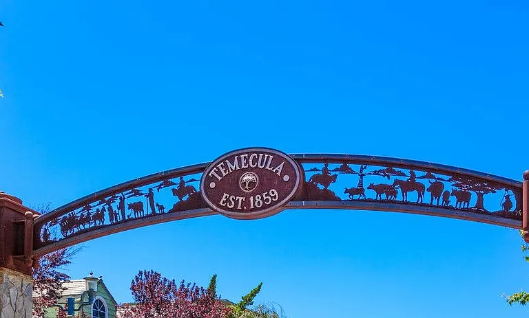 Temecula Gardens Apartments — Photo 18