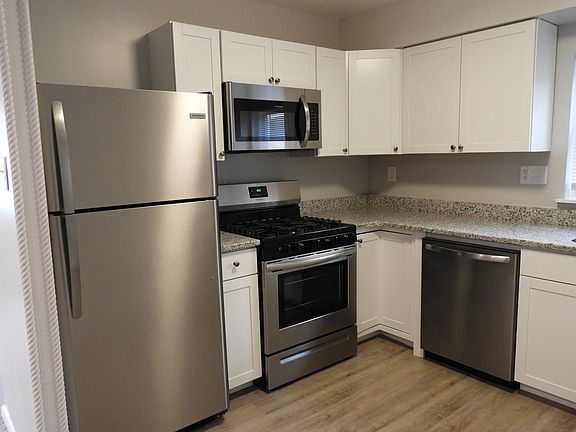 5th image of 2338 Strahle St Floor 1