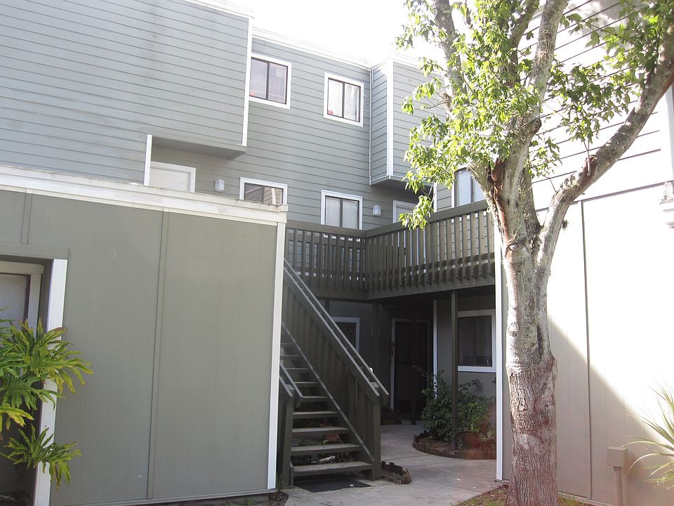 1st image of 256 Scottsdale Sq #256