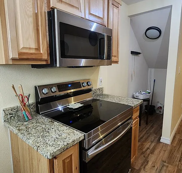 215B Shelley Ln — Photo 7