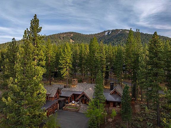 3rd image of 9649 Dunsmuir Way
