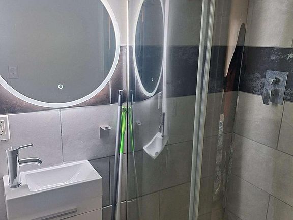 2nd image of 37 Ll Sellers Rd