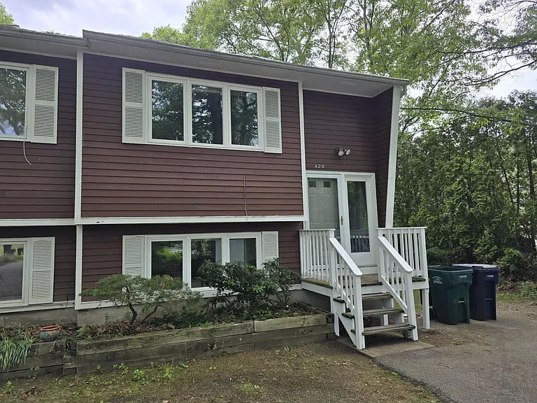 429 Boston Neck Rd #429 — Photo 2